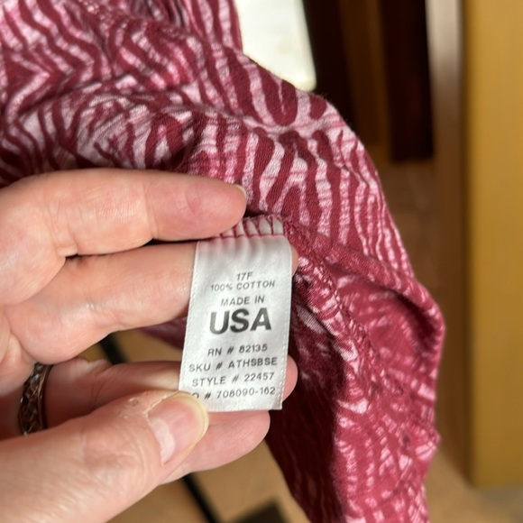 NWOT Fresh Produce Burgundy Elbow Sleeve Windfall Shark-bite Hem Tunic Sz Medium - Picture 6 of 9